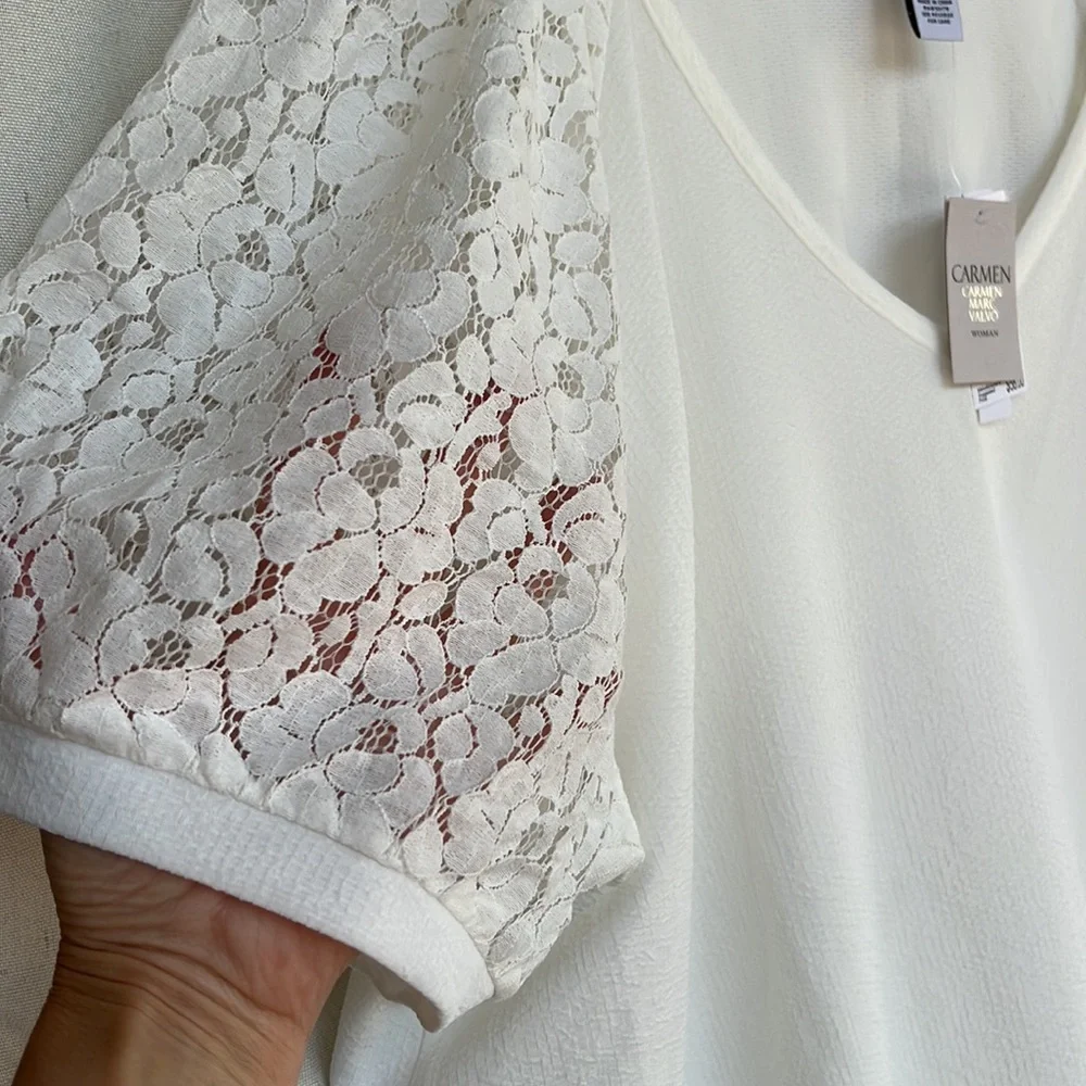 CARMEN MARC VALVO 96% rayon Lace sleeve v neck top size 3x